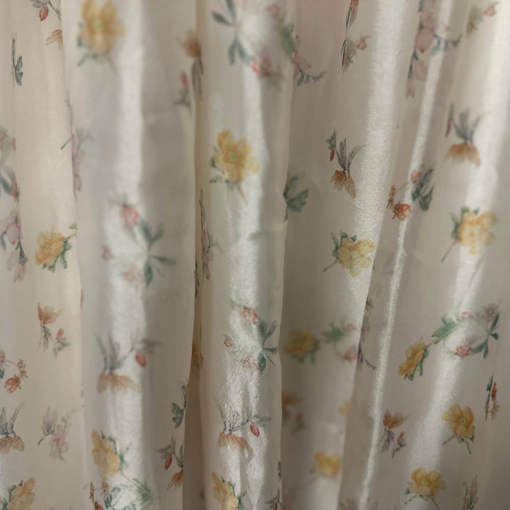 Worth Cream Floral Midi Dress with Puff Sleeves - Picture 11 of 15
